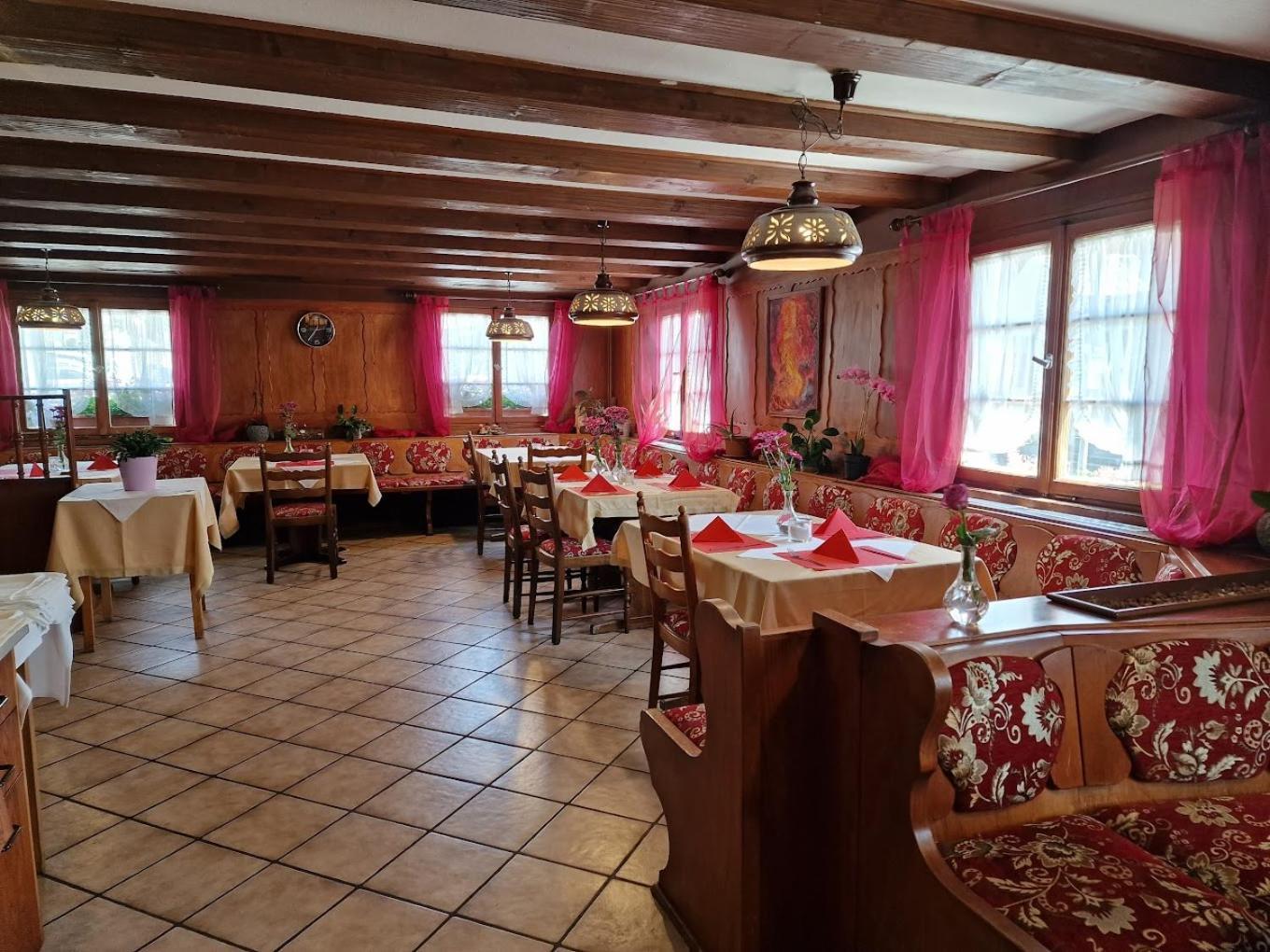 Hotel-Restaurant Zum Loewen Jestetten Dış mekan fotoğraf