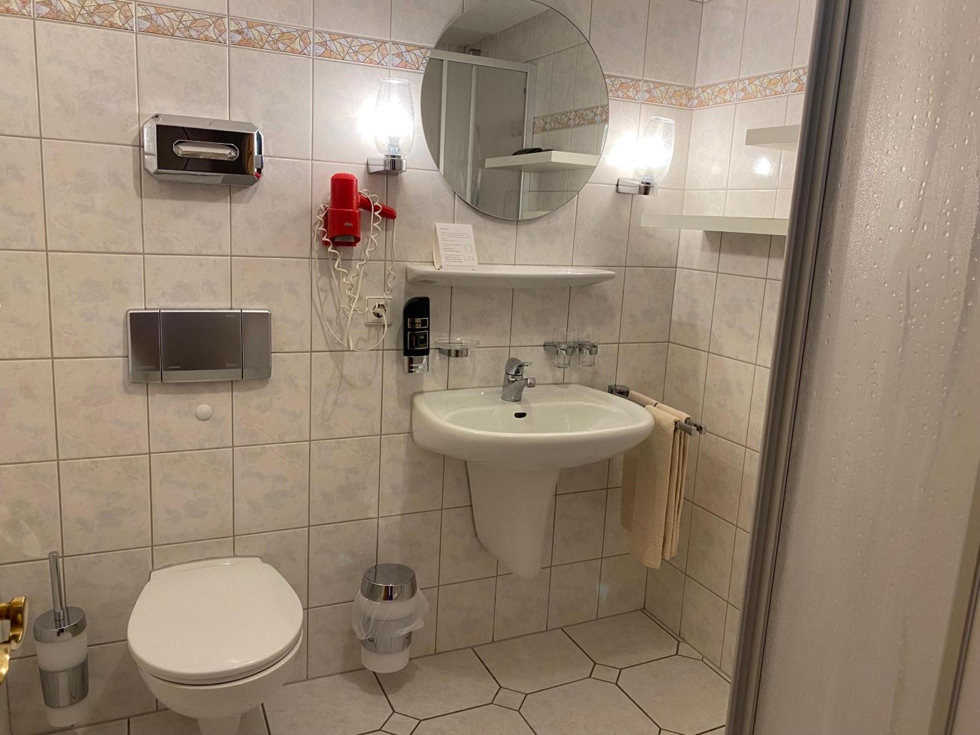 Hotel-Restaurant Zum Loewen Jestetten Dış mekan fotoğraf