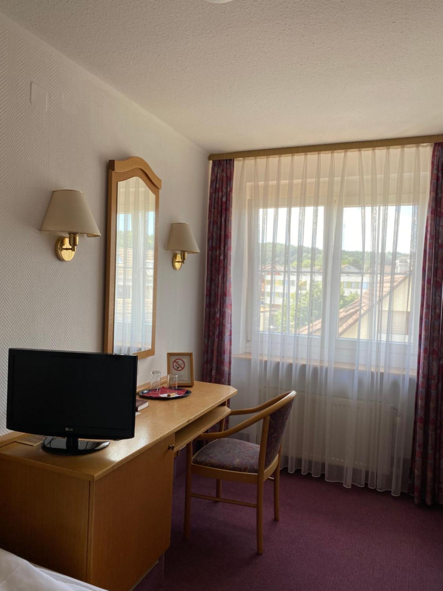 Hotel-Restaurant Zum Loewen Jestetten Dış mekan fotoğraf